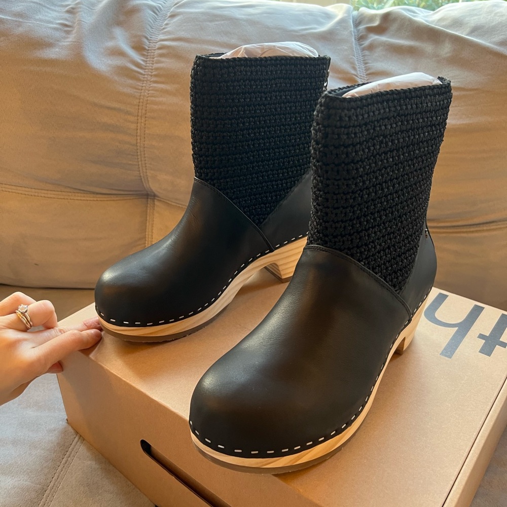 The Sak Black Paloma 8 Clog Boot - Picture 9 of 11